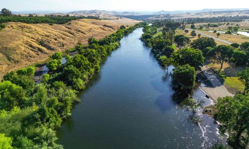 imagen aérea del río San Joaquín en Fresno, California